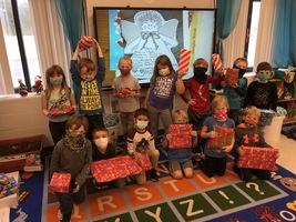 Mrs. Eaves' 1st Graders Give Back