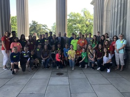 CTE 6th and 7th Grade Visit the State House and Riverbanks Zoo